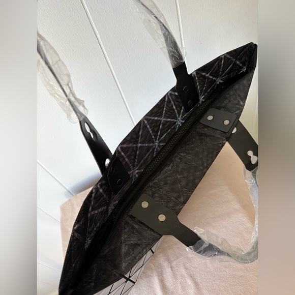 Geometric Silver Tote Bag - Picture 6 of 8